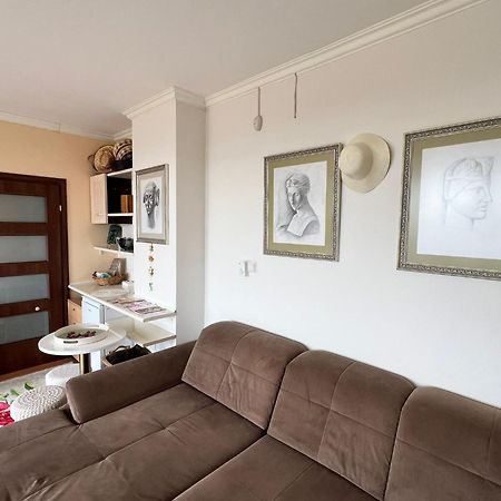 Downtown Central Apartment With Working Kitchen, City Views & Free Parking Kazanlŭk Dış mekan fotoğraf