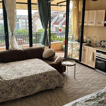 Downtown Central Apartment With Working Kitchen, City Views & Free Parking Kazanlŭk Dış mekan fotoğraf