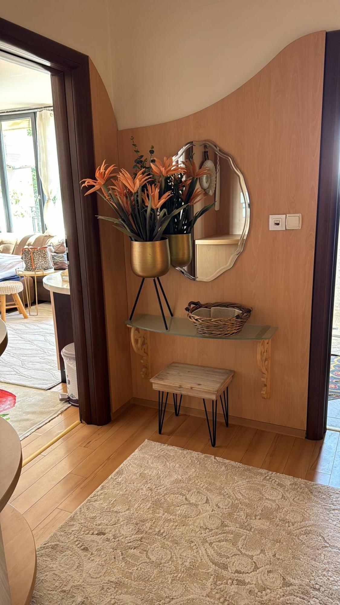 Downtown Central Apartment With Working Kitchen, City Views & Free Parking Kazanlŭk Dış mekan fotoğraf