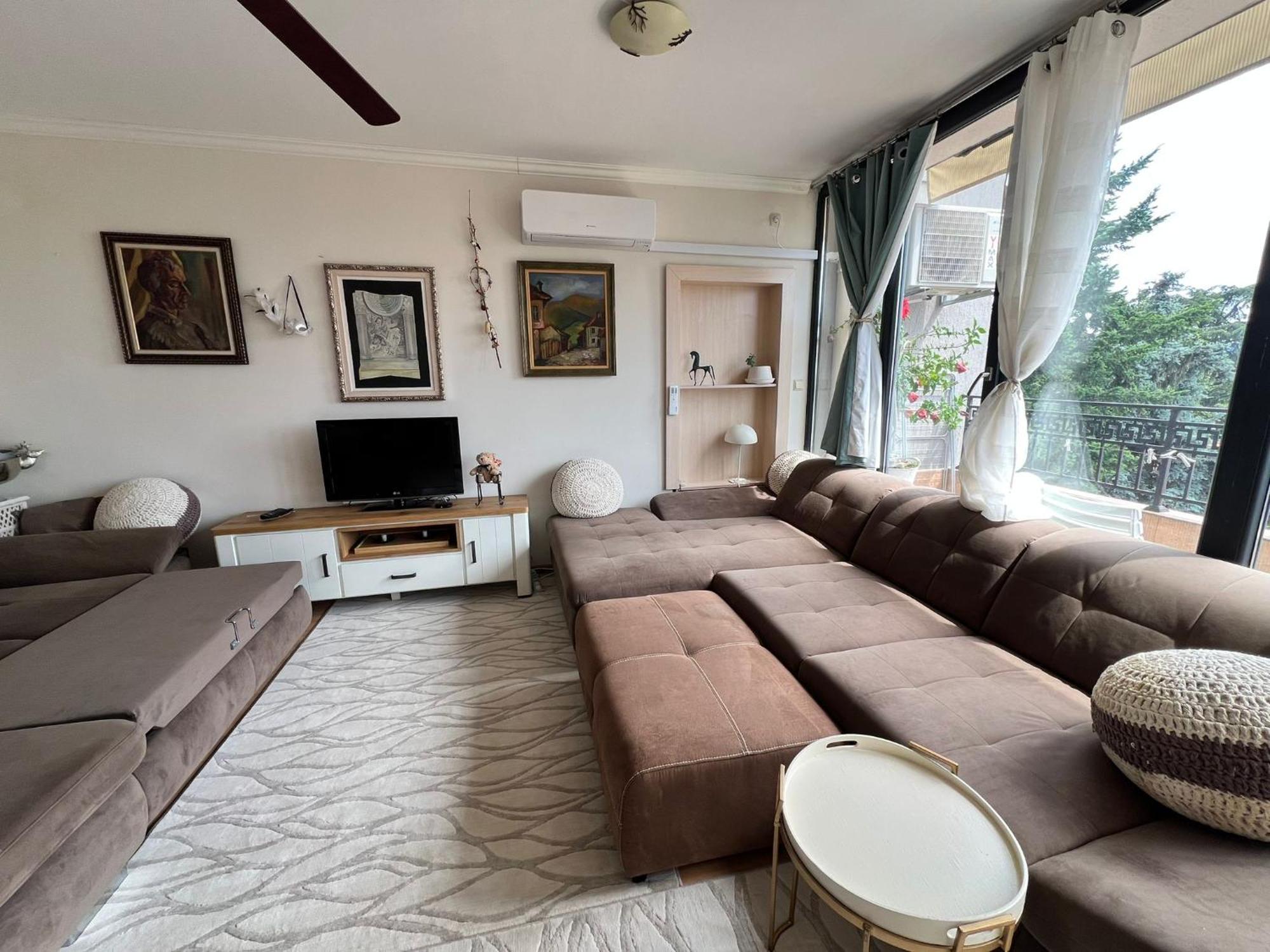 Downtown Central Apartment With Working Kitchen, City Views & Free Parking Kazanlŭk Dış mekan fotoğraf