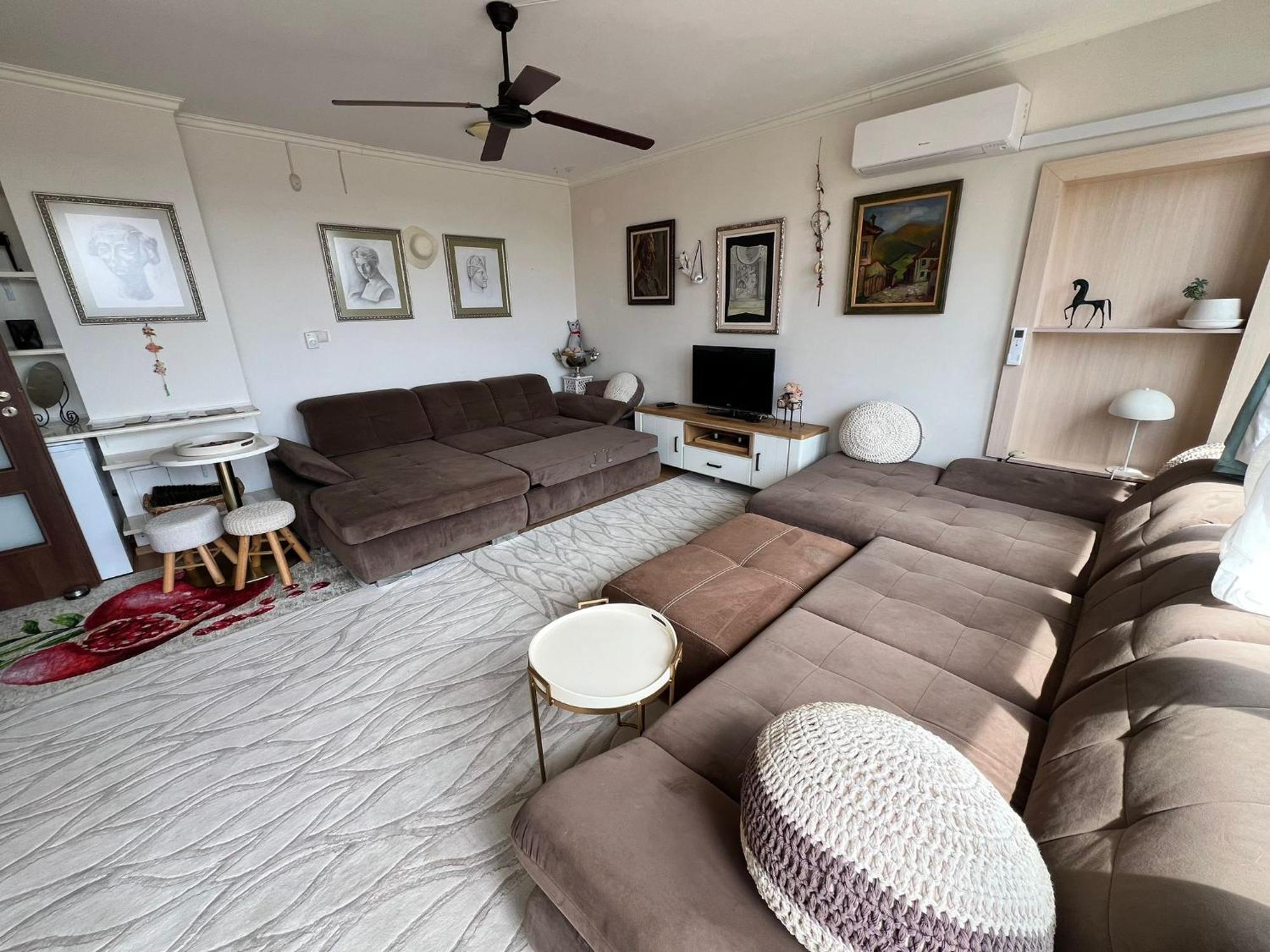 Downtown Central Apartment With Working Kitchen, City Views & Free Parking Kazanlŭk Dış mekan fotoğraf