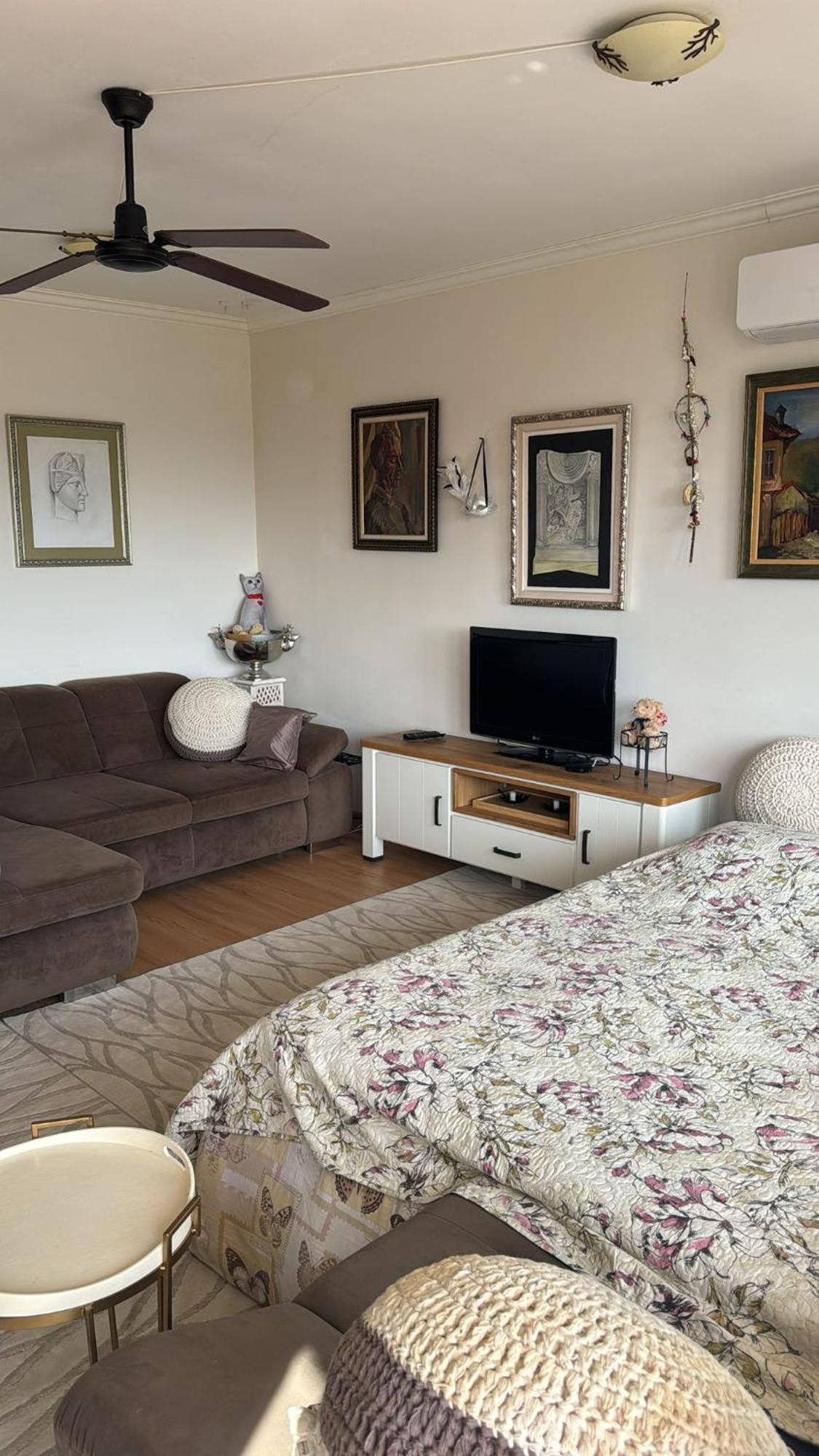 Downtown Central Apartment With Working Kitchen, City Views & Free Parking Kazanlŭk Dış mekan fotoğraf